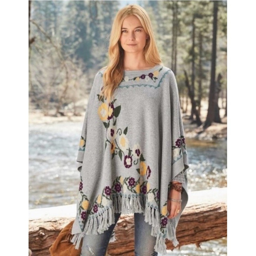 Sundance Hazy Days Knit Fringe Poncho Sweater One Size